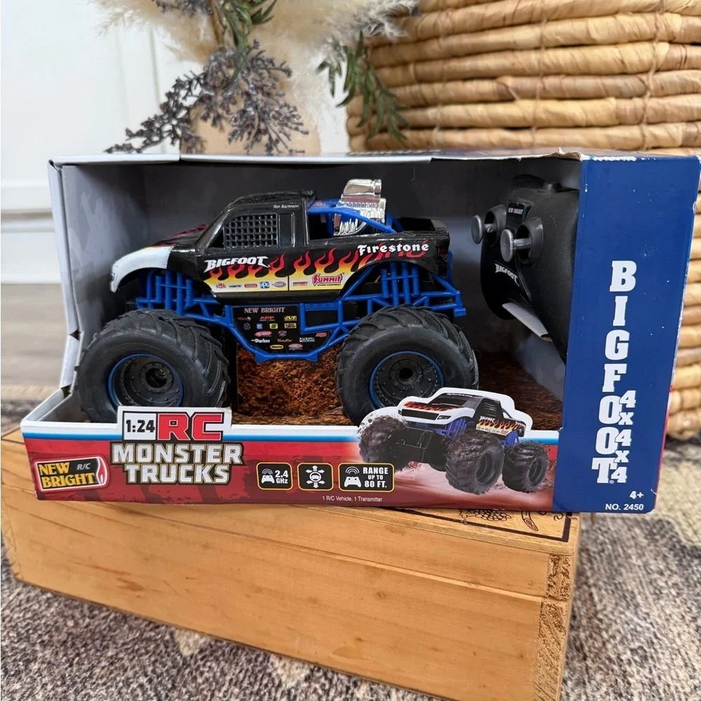 New 2022 RC Monster Truck 45th Bigfoot 4x4x4 ~ 1:24 - New in Box Remote Control